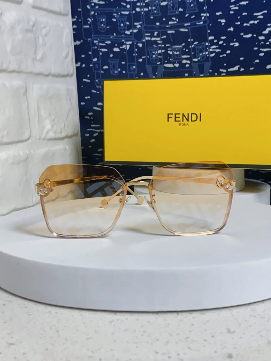 FENDI Sunglasses H010072858 - Image 4