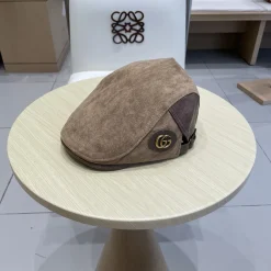 GUCCI Caps Brown-Gold F010070440