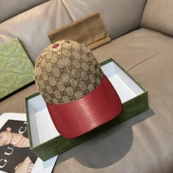 GUCCI Caps Brown-Red F510071629