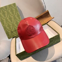 GUCCI Caps Leather Red 56 F510071626