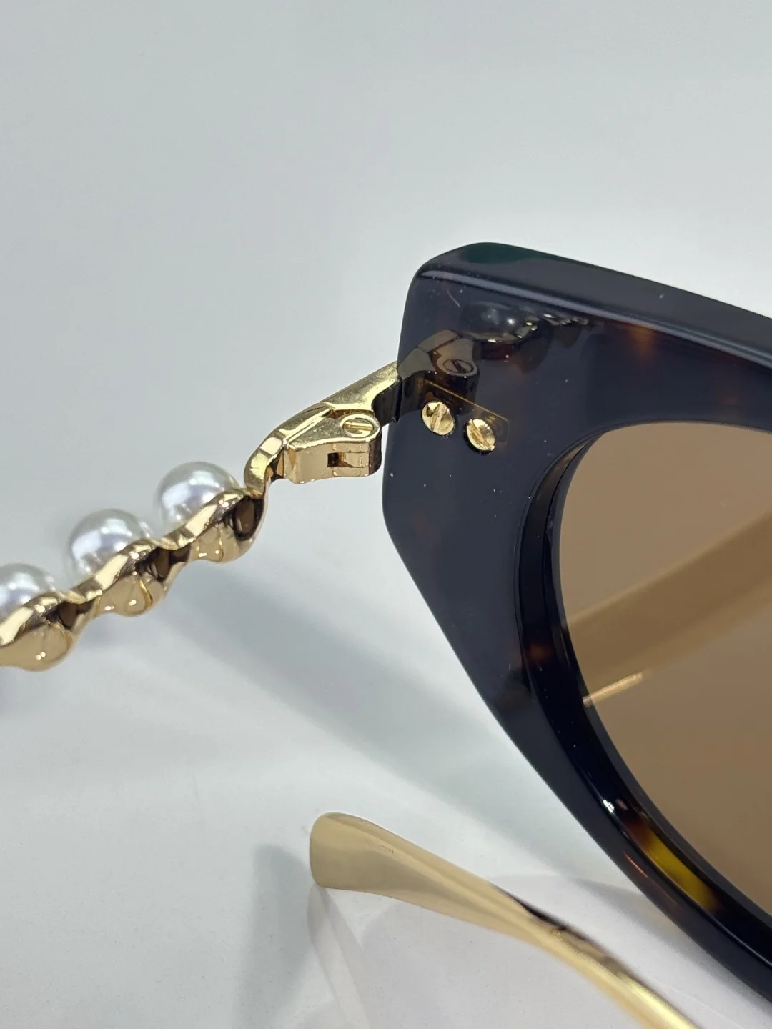 GUCCI Sunglasses A1510072257 - Image 6