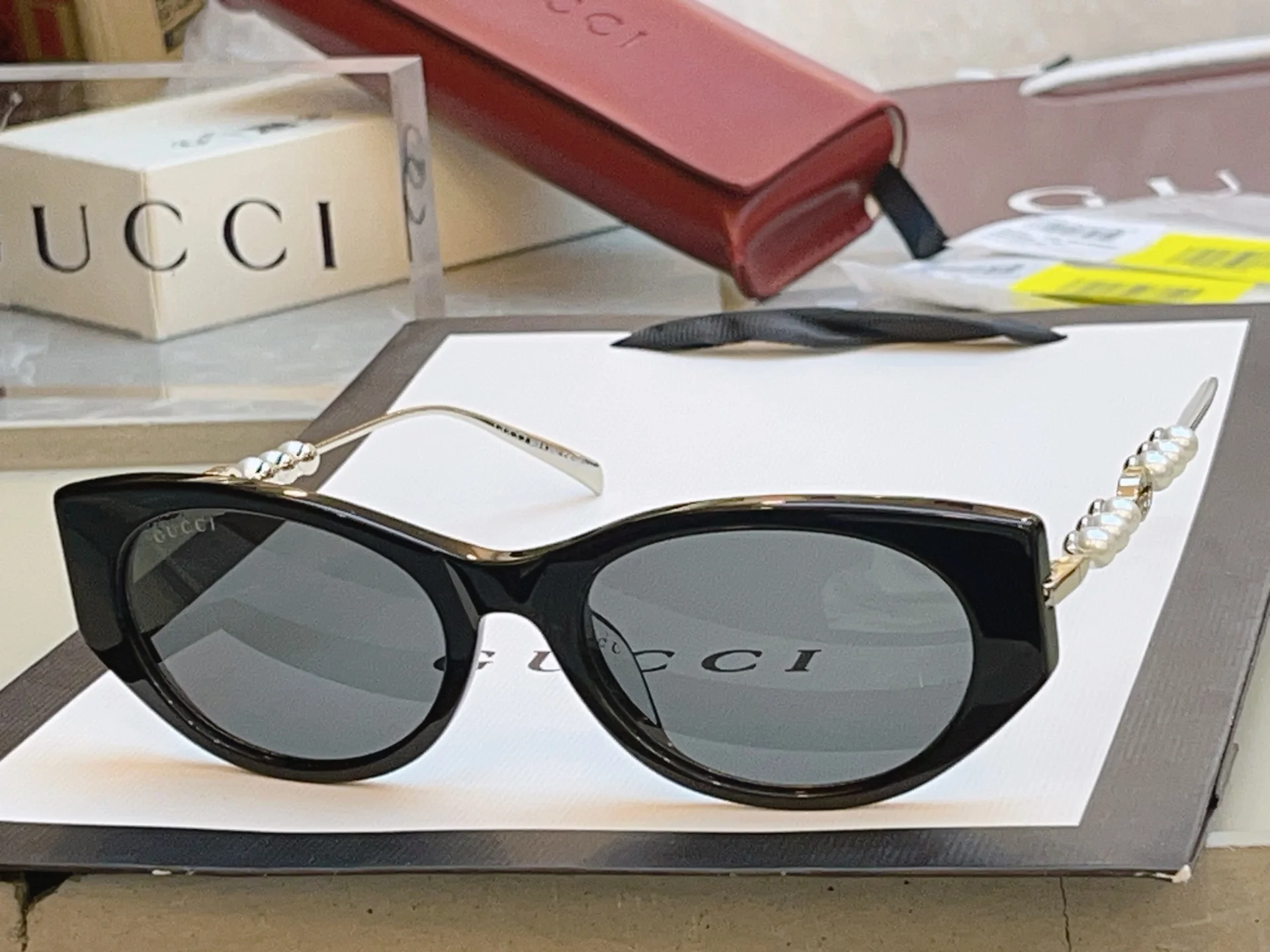 GUCCI Sunglasses A2510070600 - Image 4