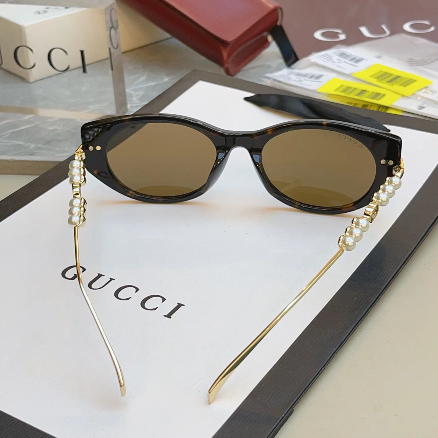 GUCCI Sunglasses A2510070600 - Image 8