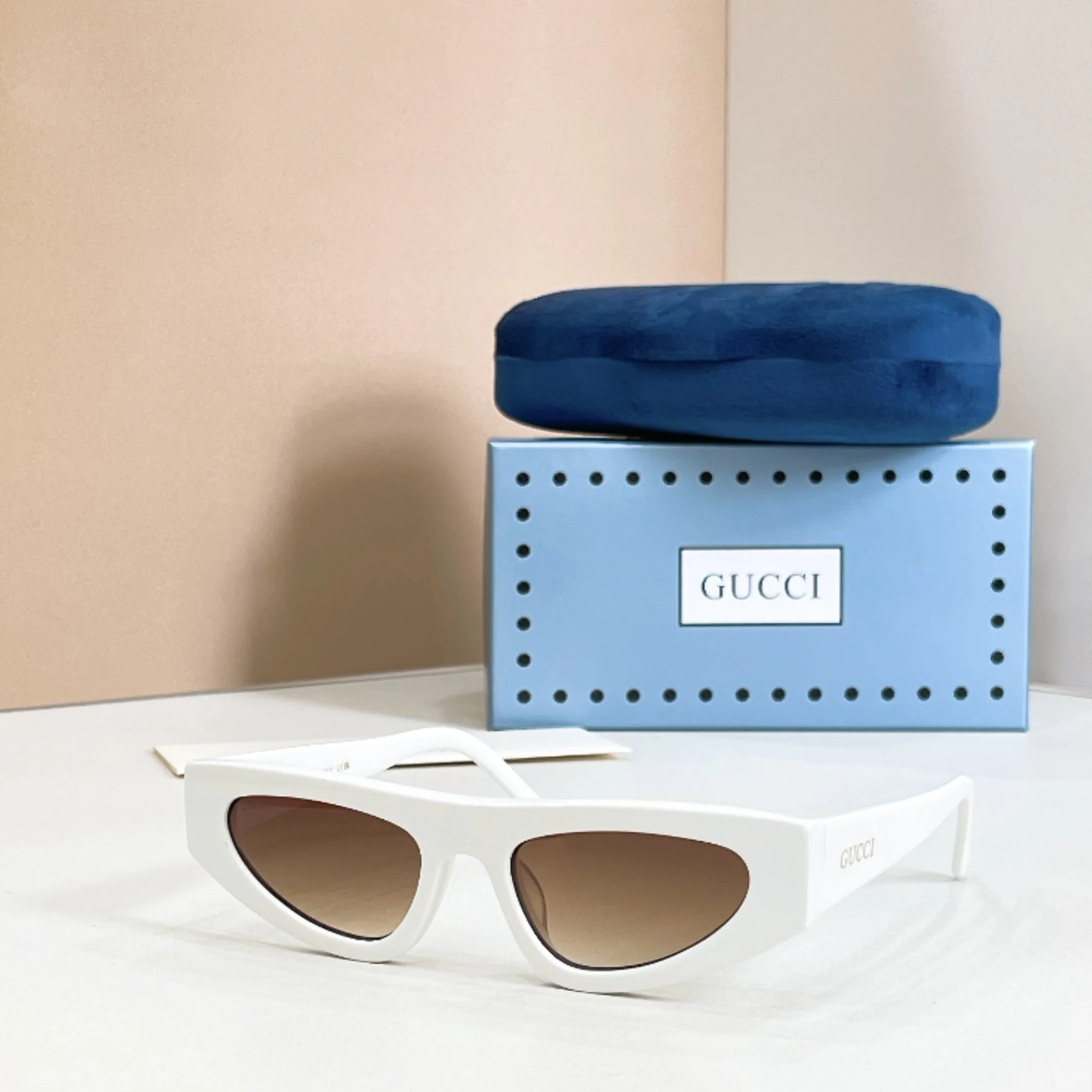 GUCCI Sunglasses A3510070183 - Image 3
