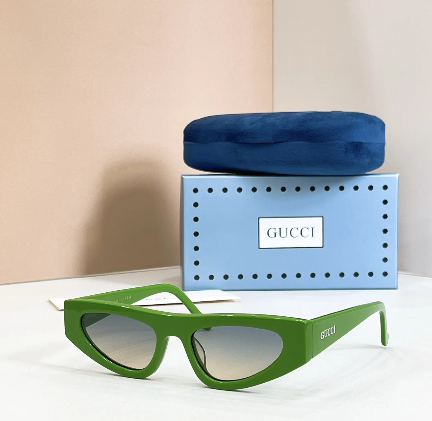 GUCCI Sunglasses A3510070183 - Image 5