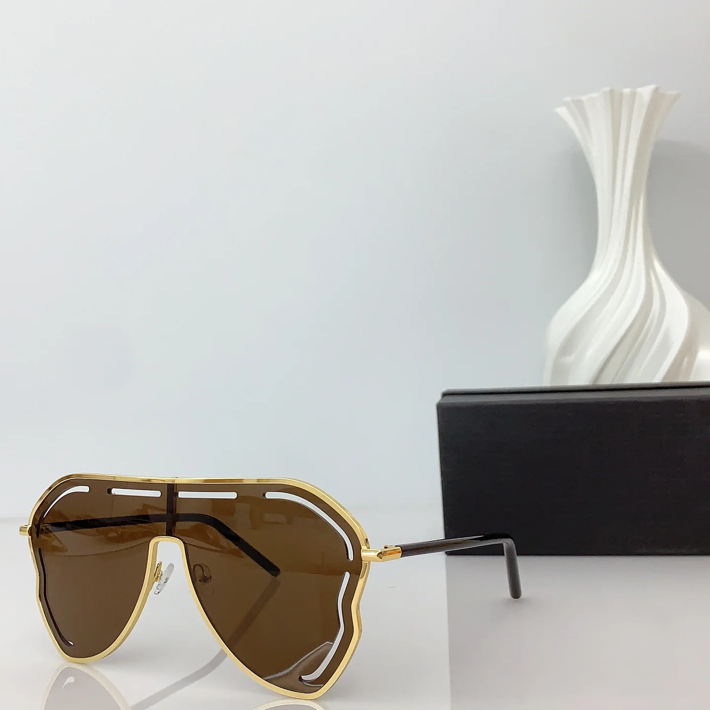GUCCI Sunglasses A3510070207 - Image 6