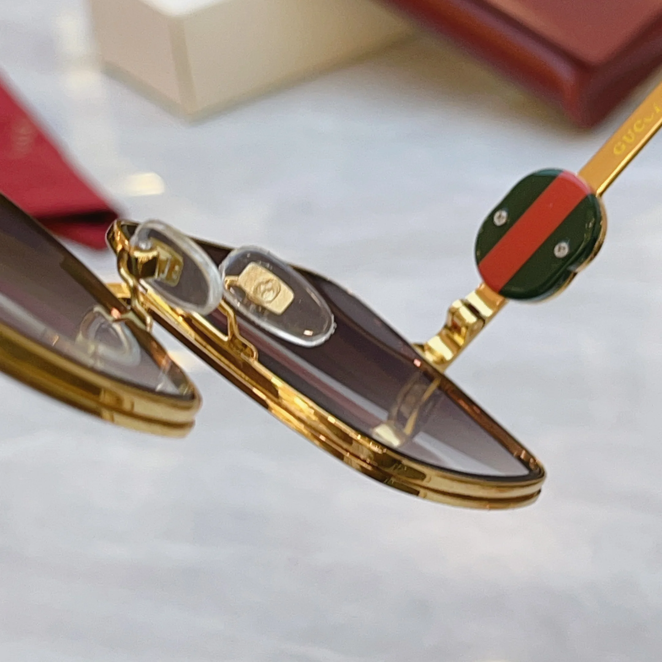 GUCCI Sunglasses A3510070582 - Image 8