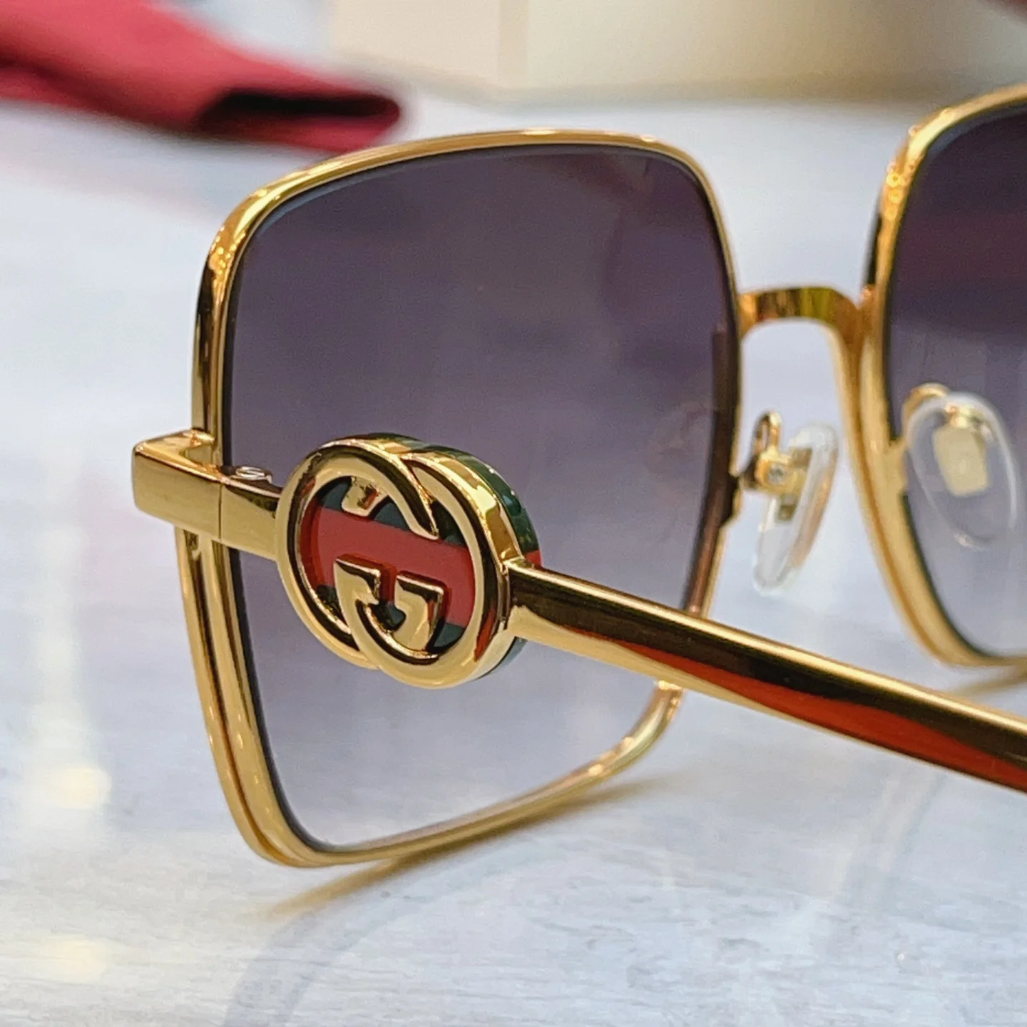 GUCCI Sunglasses A3510070582 - Image 9