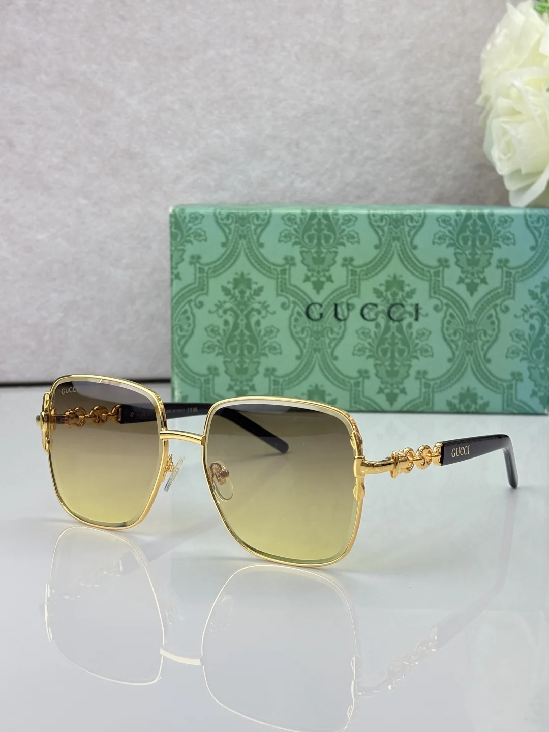 GUCCI Sunglasses A3510070597 - Image 3