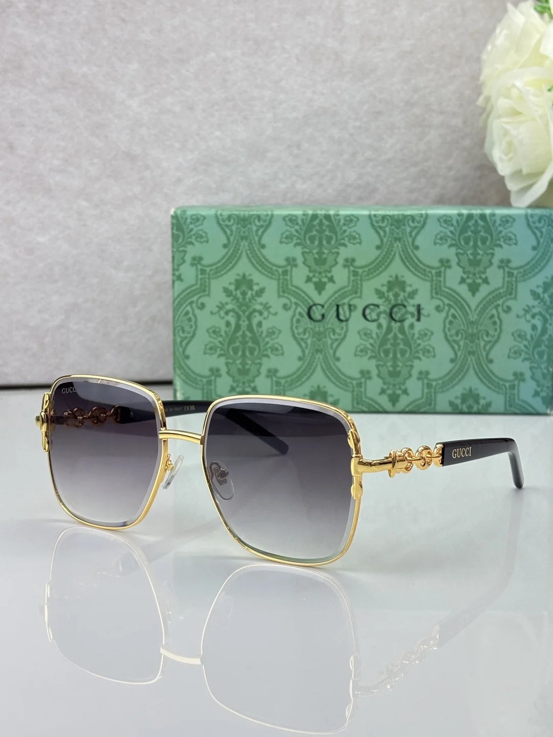 GUCCI Sunglasses A3510070597 - Image 5