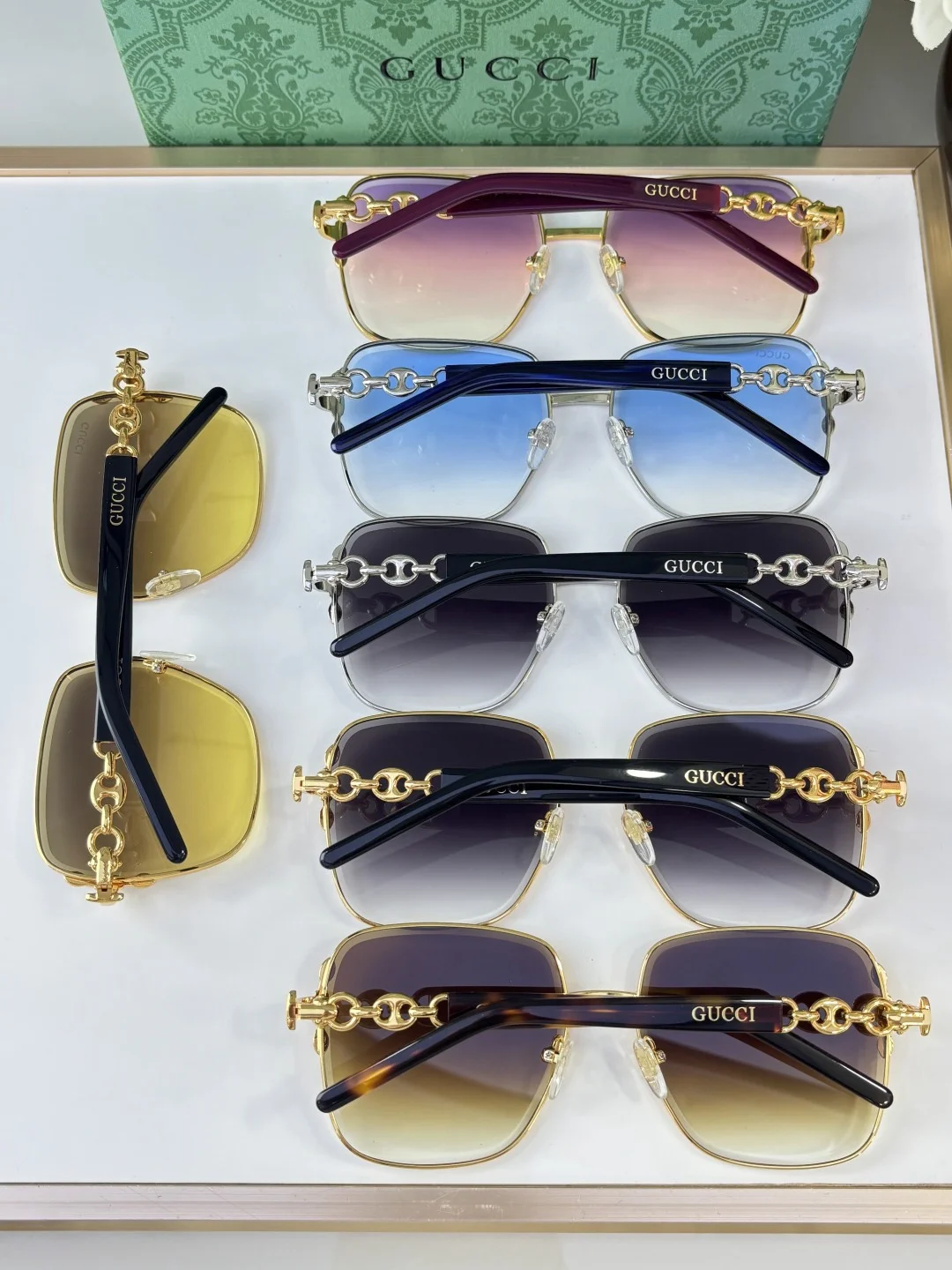 GUCCI Sunglasses A3510070597 - Image 9
