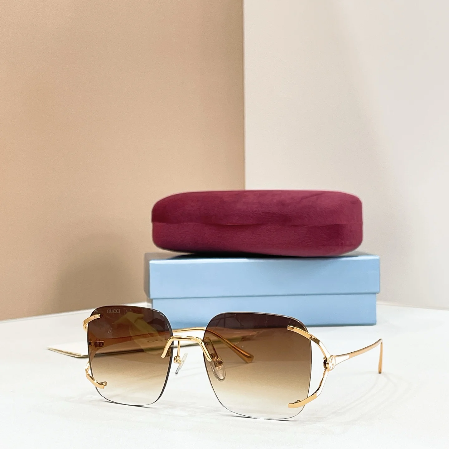 GUCCI Sunglasses A3510071381 - Image 2