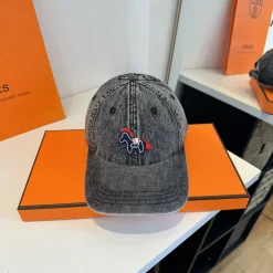 Alternative view of HERMES Caps Gray-Red-Blue One Size E010072081