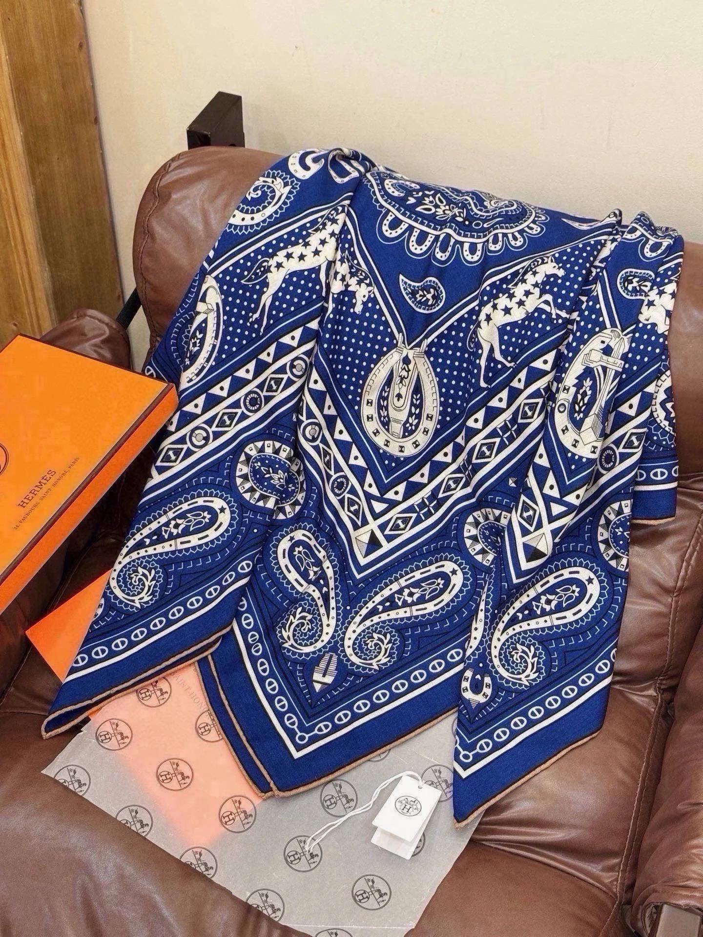 HERMES Scarves Cashmere Silk Blue-White 140CM_140CM B0510072961 - Image 4
