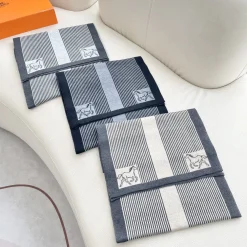 Alternative view of HERMES Scarves Knitted Cashmere Gray-Black One Size A2010070265