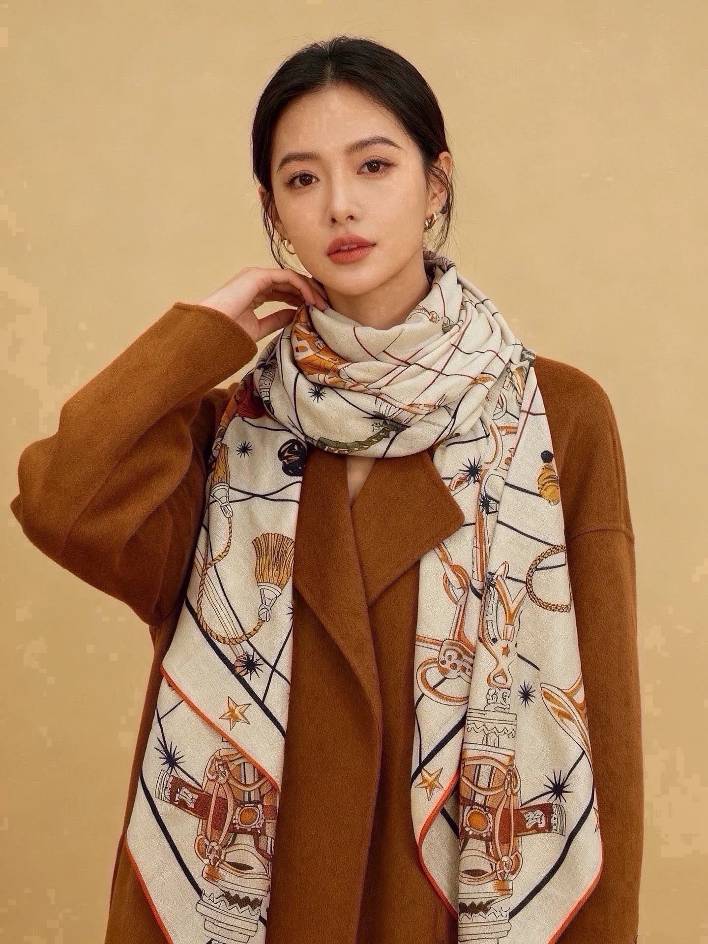 HERMES Scarves Silk Cashmere Cream-Brown 140X140 CM B0510072167