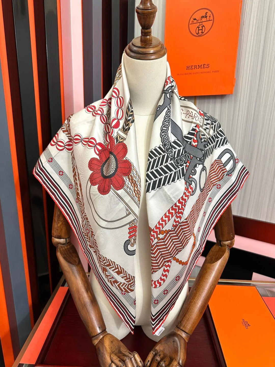 HERMES Scarves Silk Cream-Red-Black 90X90 A3010073016 - Image 8