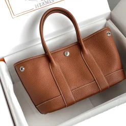 HERMES Totes Bags Brown-White 23X16X10CM H2010062938