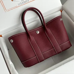 HERMES Totes Bags Leather Burgundy-White 23X16X10CM H2010062907