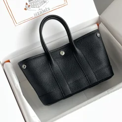 HERMES Totes Bags Togo Leather Black 23X16X10CM H2010062910