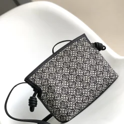 LOEWE Clutches Bags Black-White 23X18X9CM E5010062954