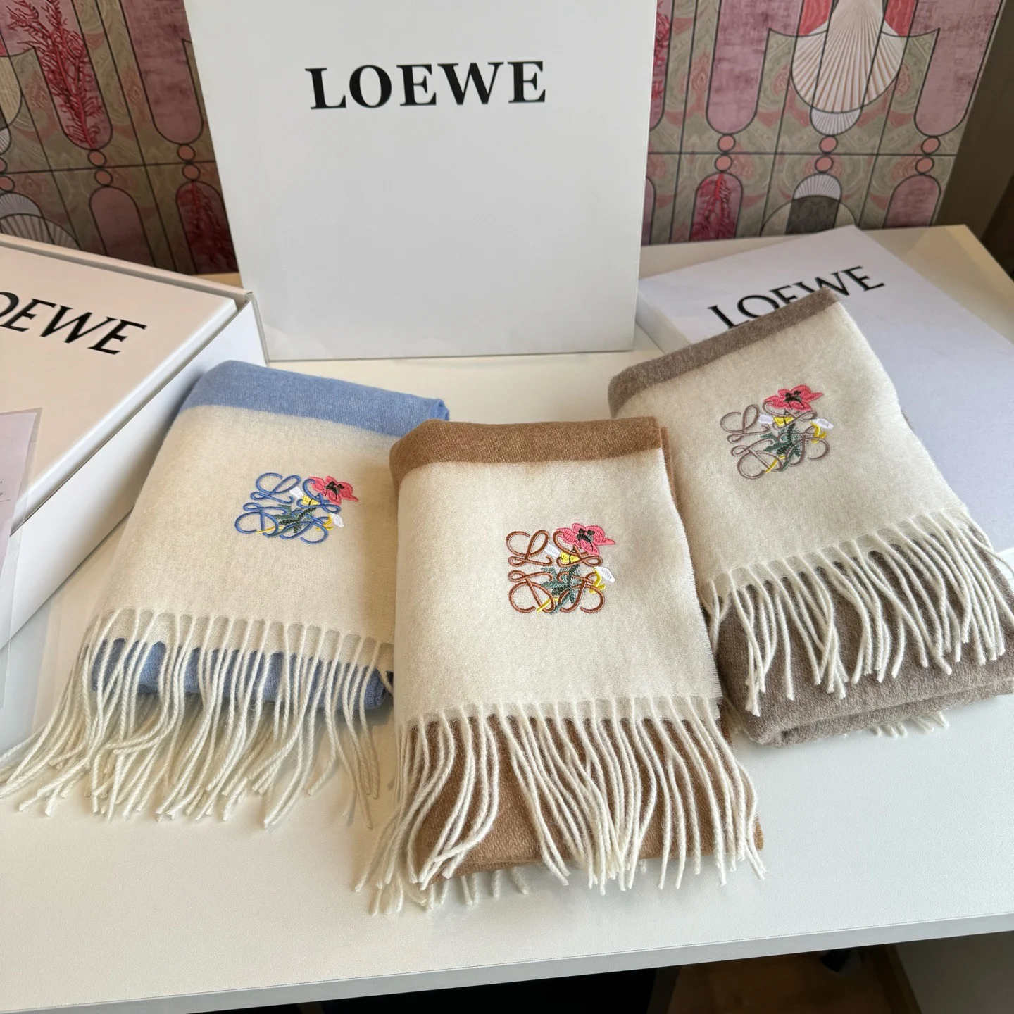 LOEWE Scarves Cashmere Beige-Brown 30_180CM A3010070850 - Image 9