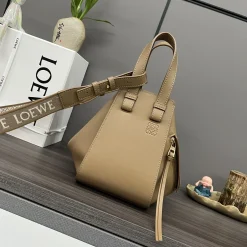 LOEWE Shoulder Bags Beige-Gold 19.5X14.4X20.8CM G8010063963