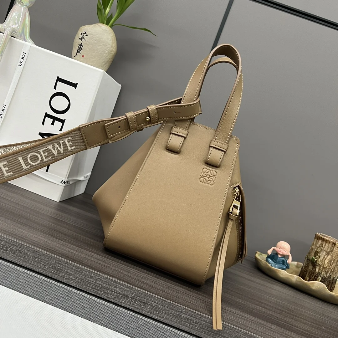 LOEWE Shoulder Bags Beige-Gold 19.5X14.4X20.8CM G8010063963