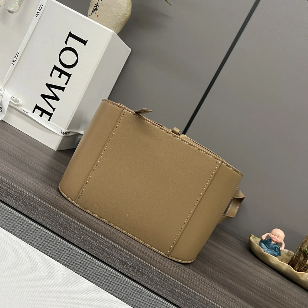 LOEWE Shoulder Bags Beige-Gold 19.5X14.4X20.8CM G8010063963 - Image 6