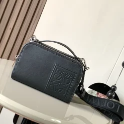 LOEWE Shoulder Bags Black 18X13X8.5CM F4010060440