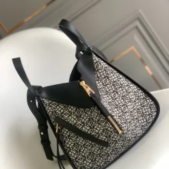 Alternative view of LOEWE Shoulder Bags Black-White 29X14X26CM G3010063116