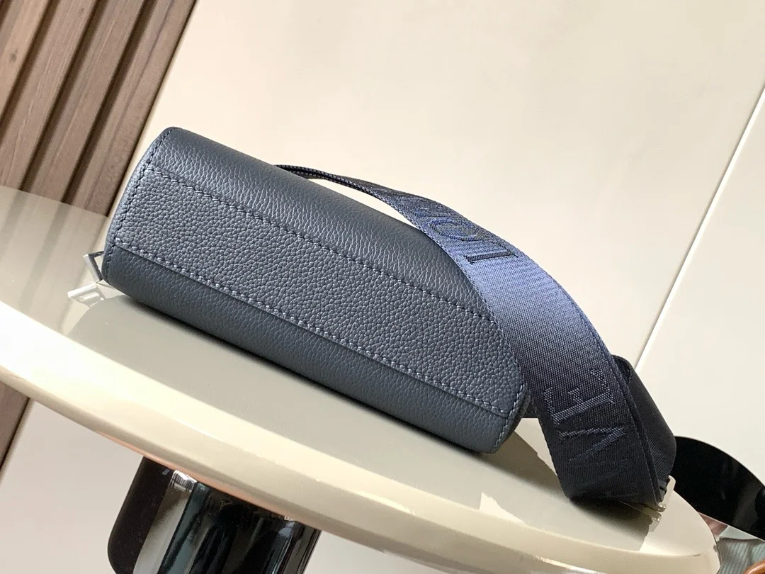LOEWE Shoulder Bags Blue-Navy 18X13X8.5CM F4010060428 - Image 3