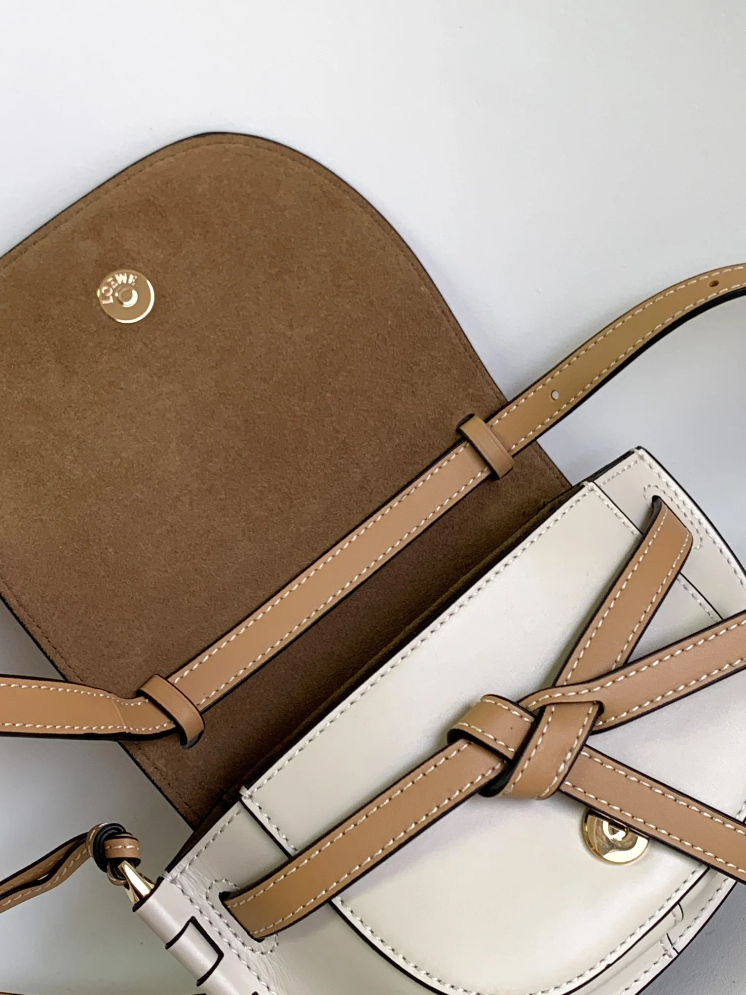 LOEWE Shoulder Bags Calfskin Leather Tan-White 15X12.5X8CM E6010062708 - Image 6