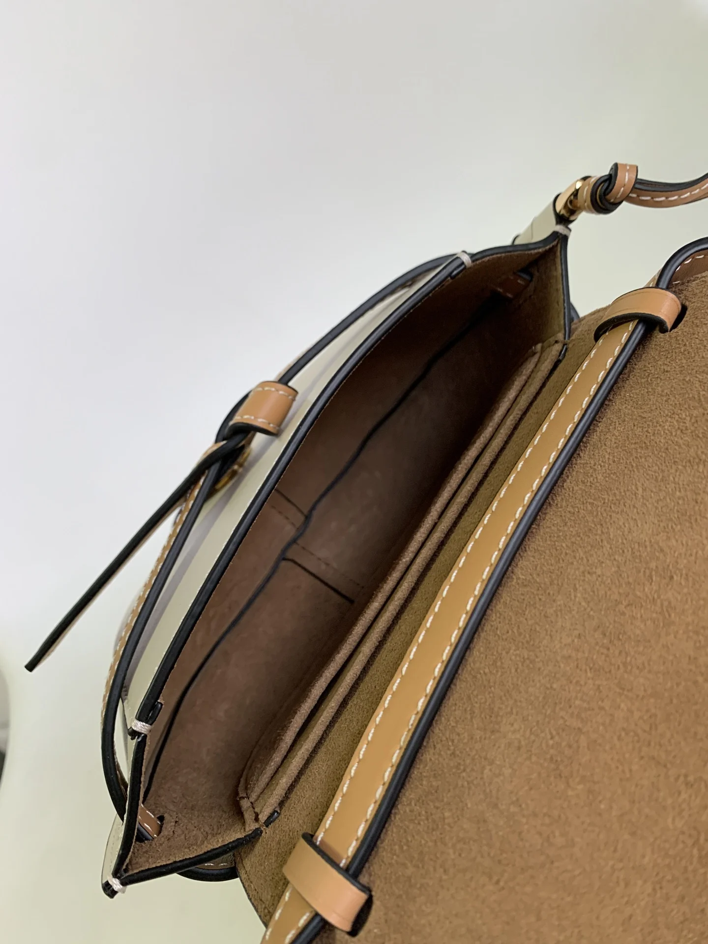 LOEWE Shoulder Bags Calfskin Leather Tan-White 15X12.5X8CM E6010062708 - Image 8
