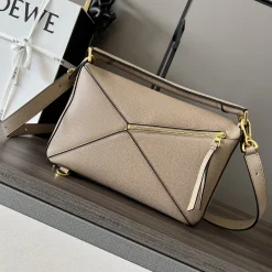Alternative view of LOEWE Shoulder Bags Grained Calf Leather Beige-Black 29X19.5X14CM G8010062418