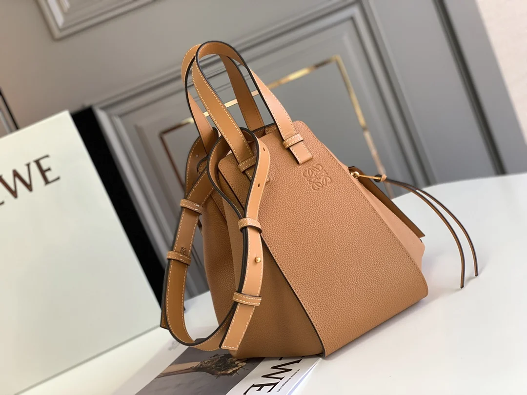 LOEWE Shoulder Bags Grained Calf Leather Tan-Black 29X14X26CM G8010063131 - Image 5