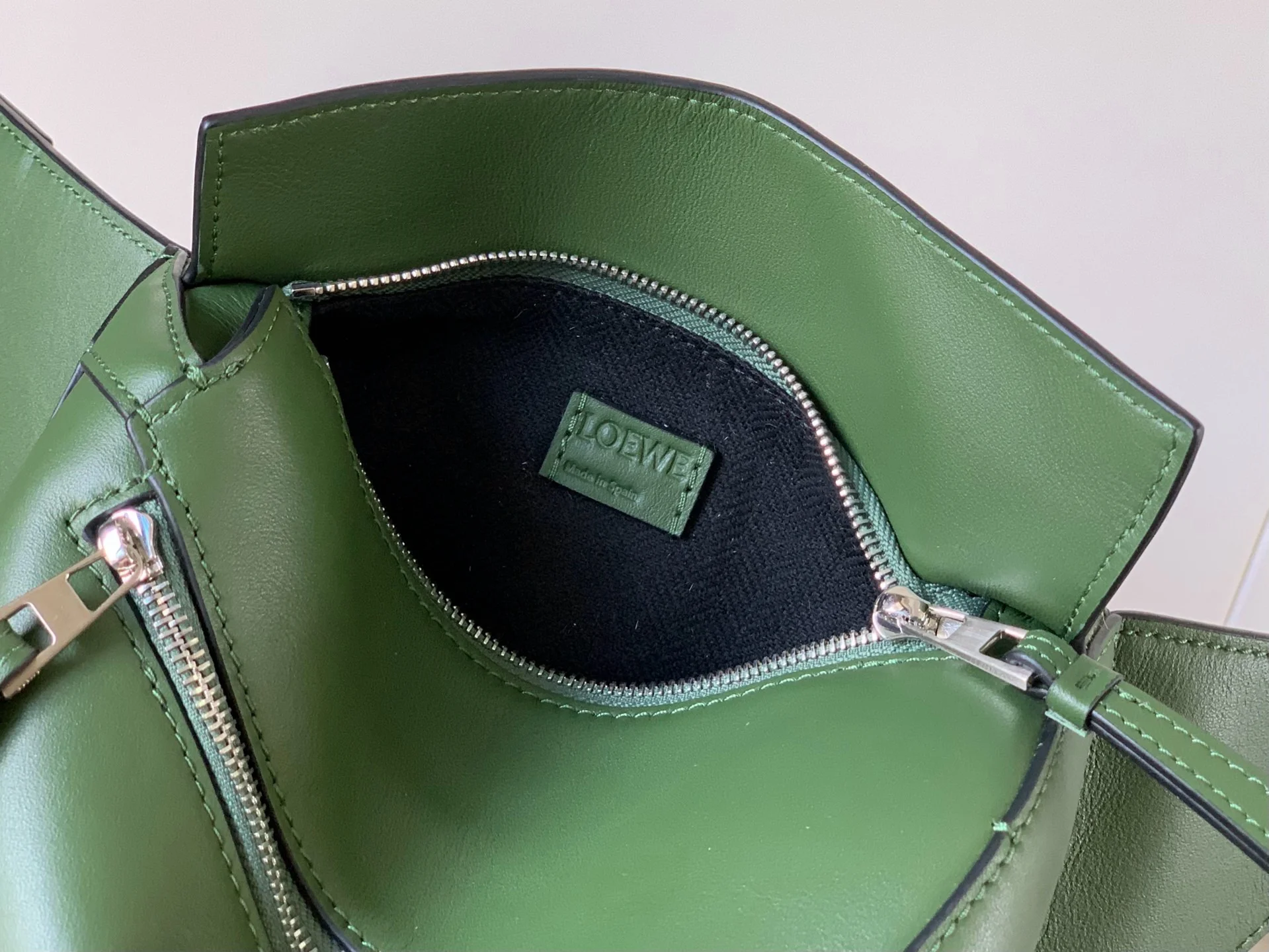 LOEWE Shoulder Bags Green 18CMX12CMX7.5CM F1010060542 - Image 6
