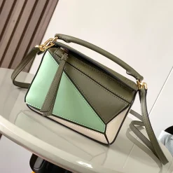 LOEWE Shoulder Bags Green-Cream 18X12.5X8CM E3010060483