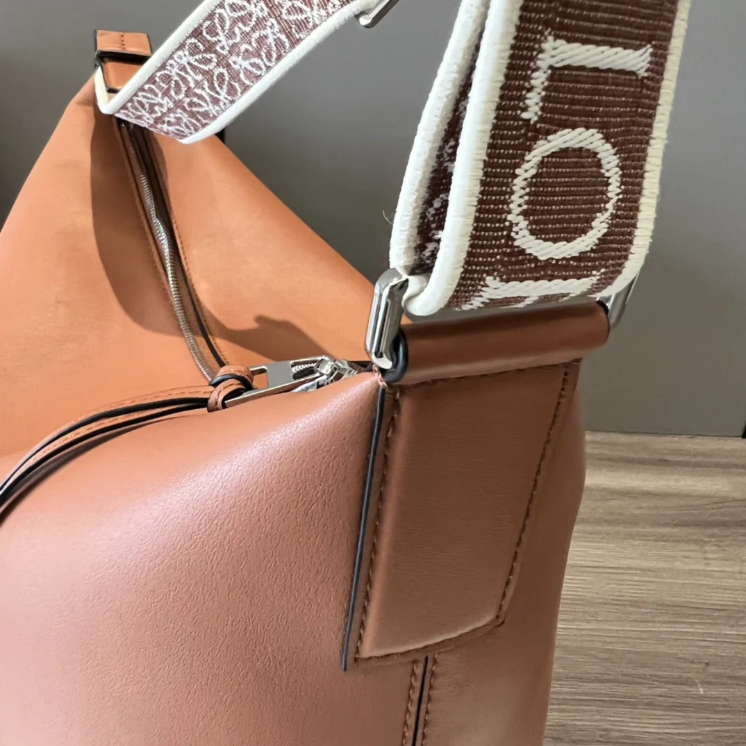 LOEWE Shoulder Bags Leather Jacquard Brown-White 44X30X18CM G0010063492 - Image 8