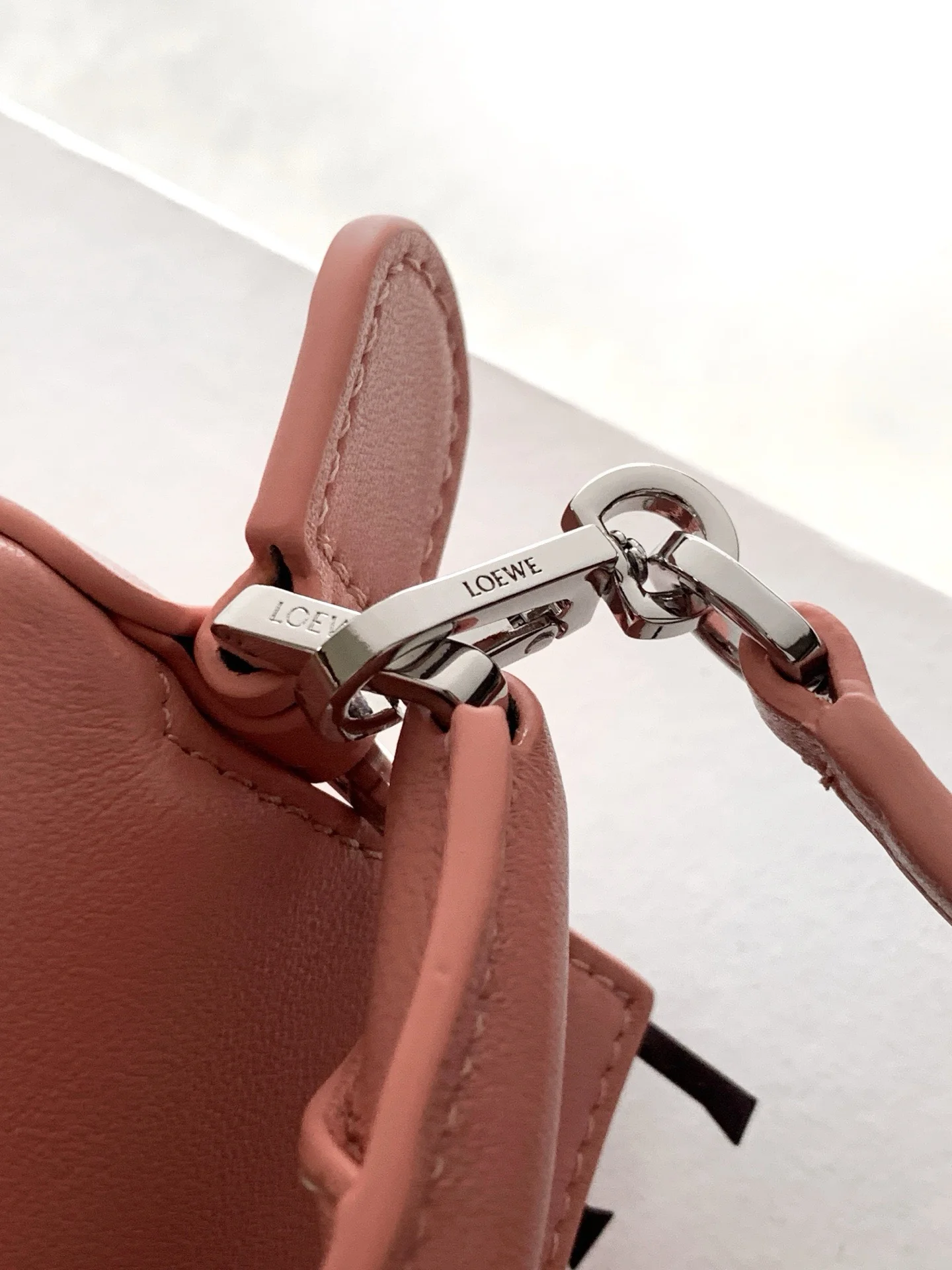 LOEWE Shoulder Bags Pink 18X12.5X7.5CM F7010060571 - Image 7