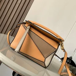 LOEWE Shoulder Bags Tan-Brown 18X12.5X8CM E3010060475