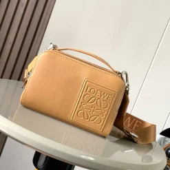 LOEWE Shoulder Bags Tan-Brown 18X13X8.5CM F4010060422
