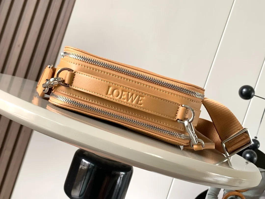 LOEWE Shoulder Bags Tan-Brown 18X13X8.5CM F4010060422 - Image 7