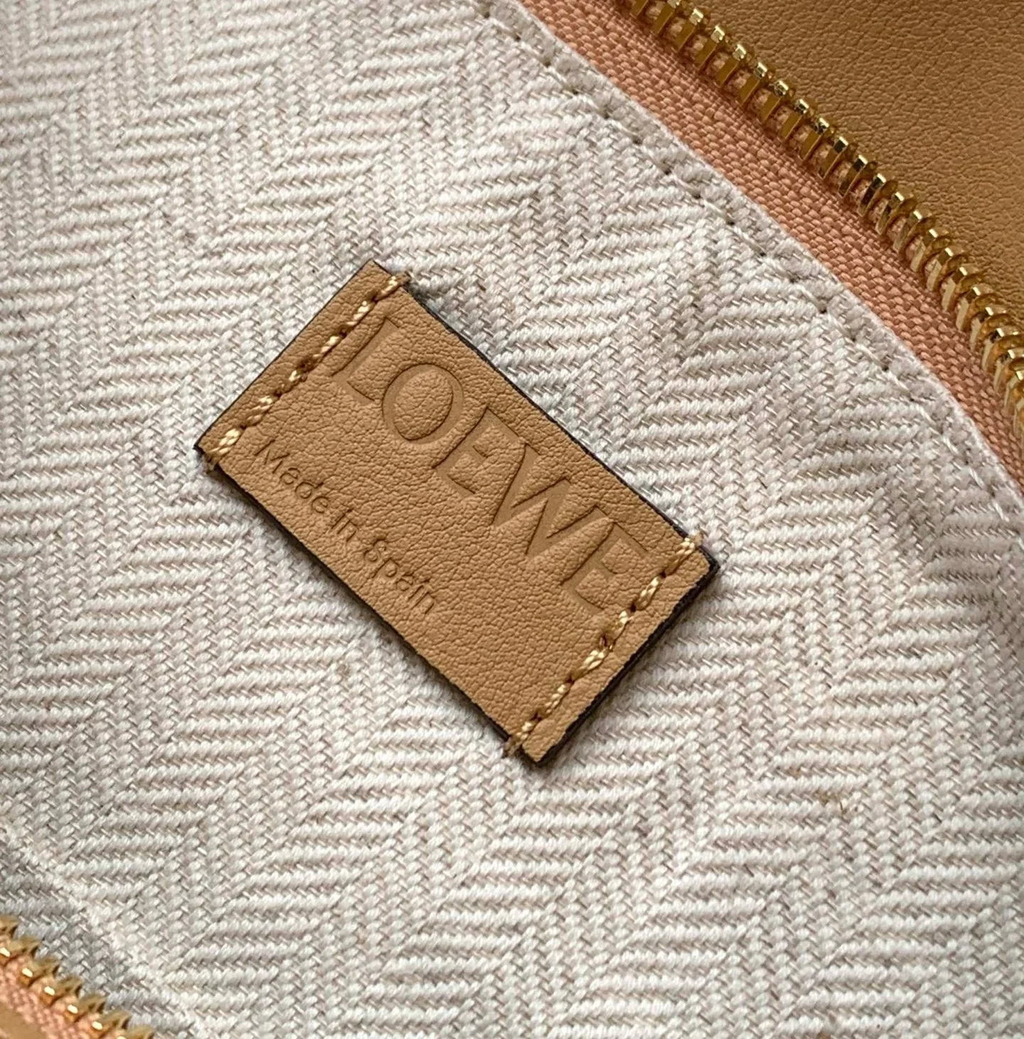 LOEWE Shoulder Bags Tan-White 24X16X10CM F7010060517 - Image 9