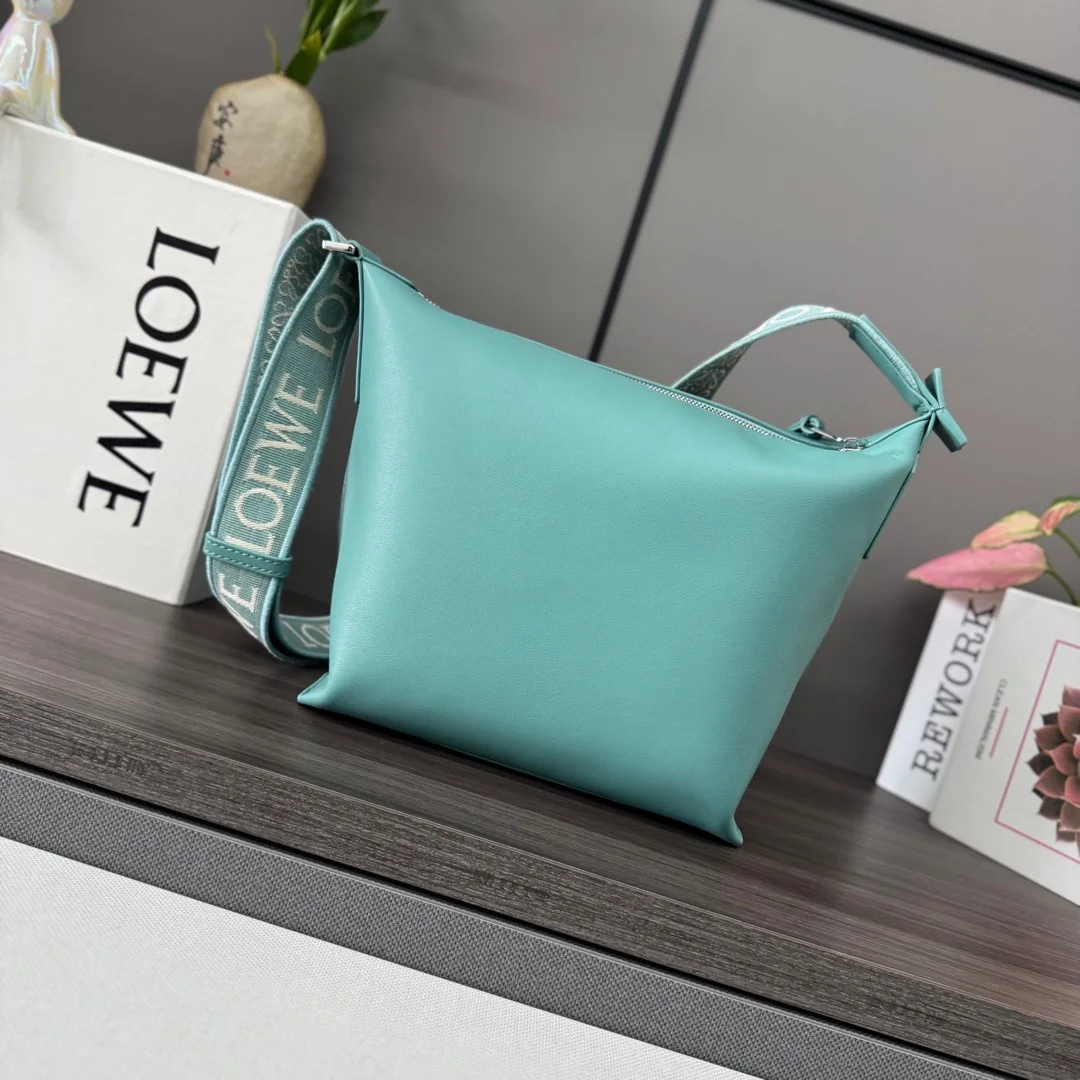 LOEWE Shoulder Bags Turquoise-White 29X10.5X22CM F8010063558 - Image 3
