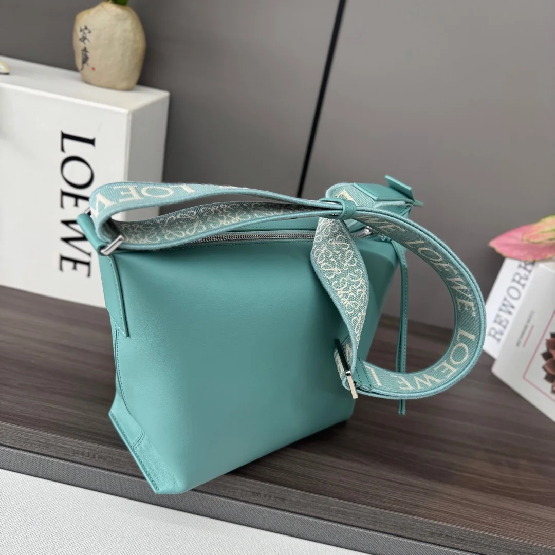 LOEWE Shoulder Bags Turquoise-White 29X10.5X22CM F8010063558 - Image 5