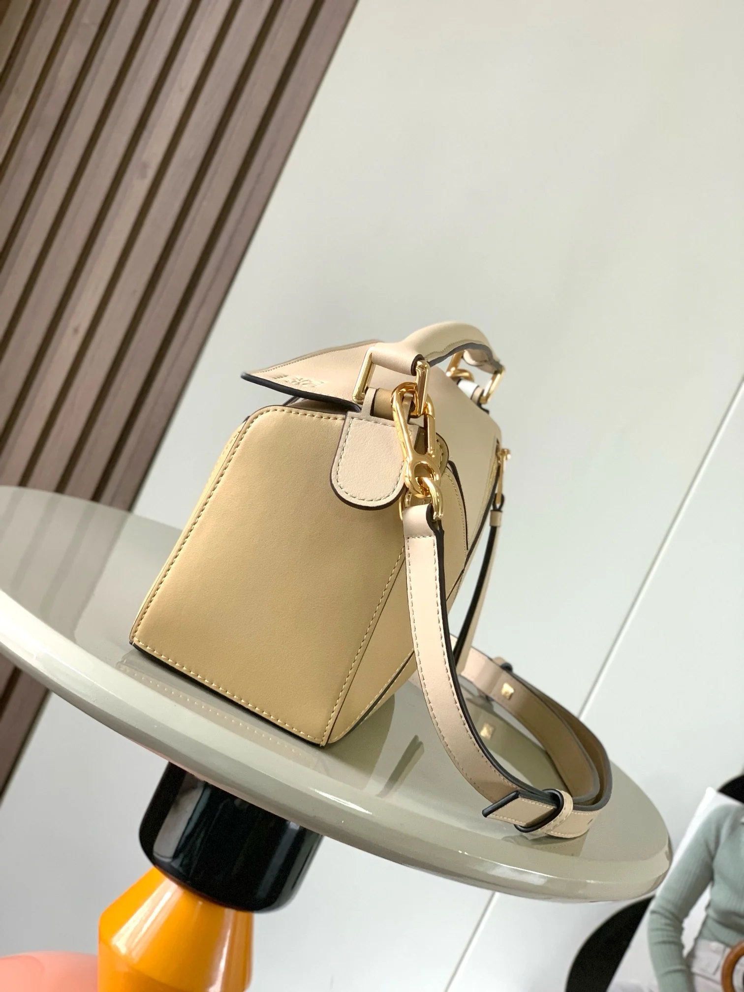 LOEWE Shoulder Bags White-Beige 24X16X10CM F7010060523 - Image 2
