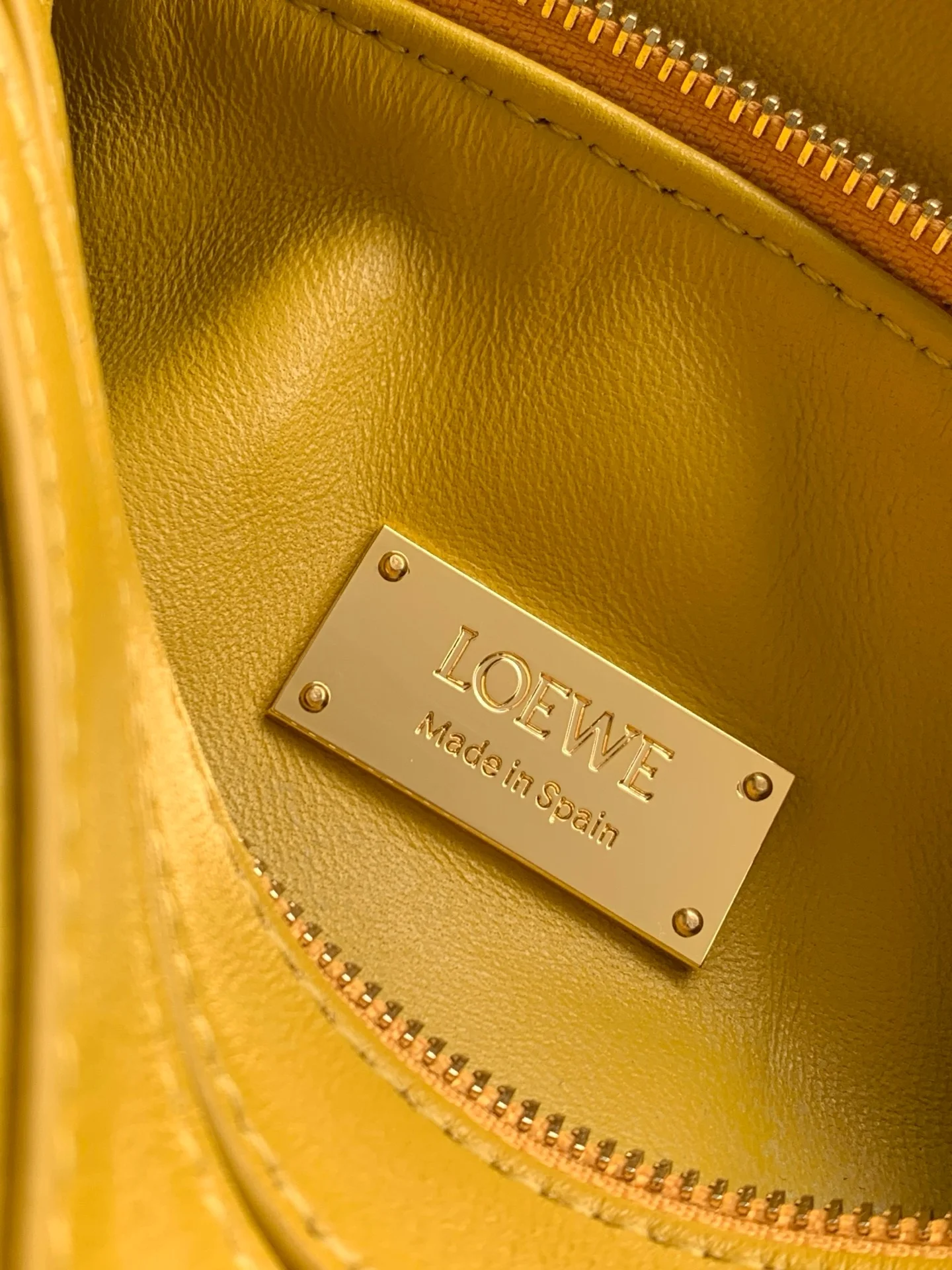 LOEWE Shoulder Bags Yellow 18X12.5X7.5CM F7010060567 - Image 9
