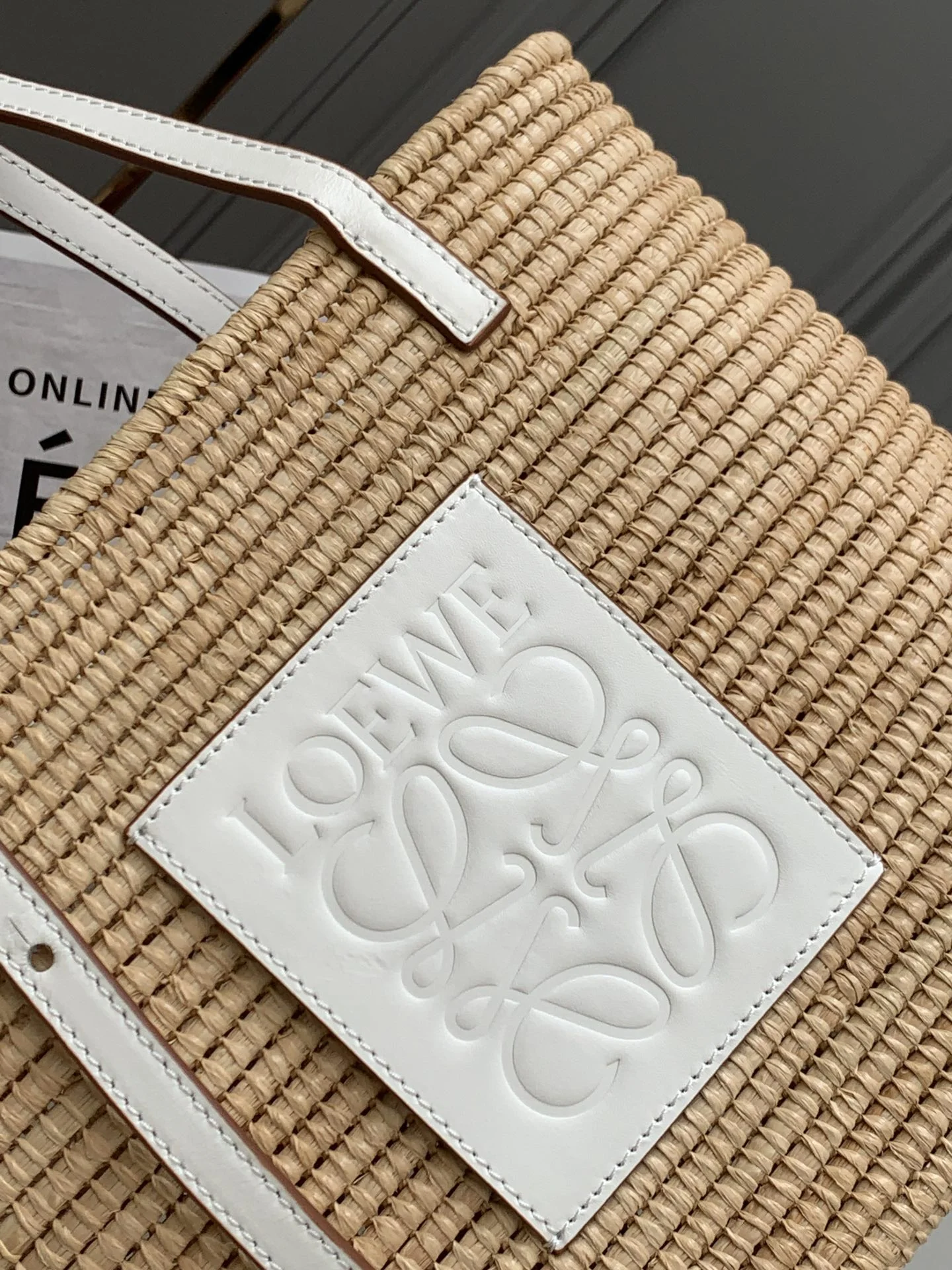 LOEWE Totes Bags Raffia Leather Tan-White 30X21X11CM F0010063838 - Image 4