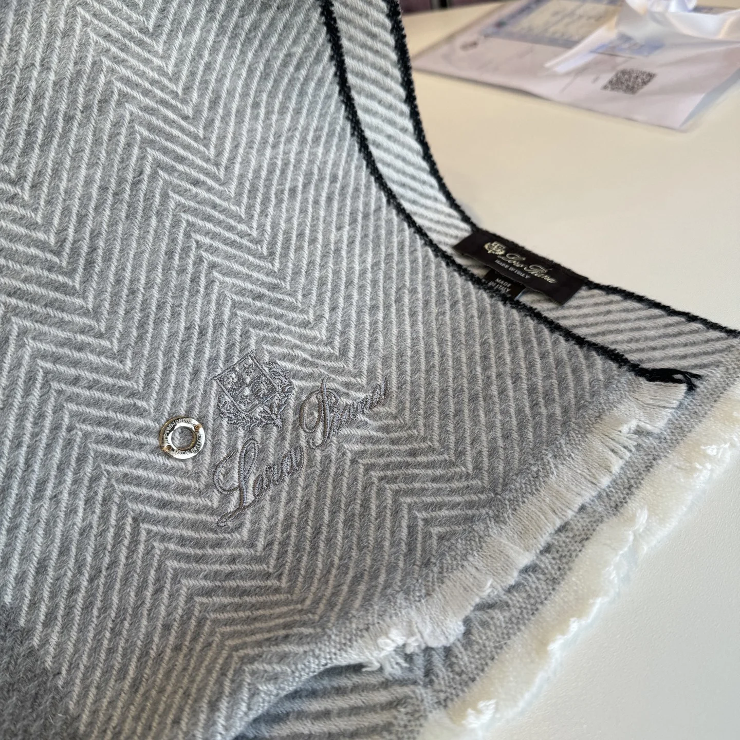 LORO PIANA Scarves Cashmere Grey-Black 45_200CM A5010071070 - Image 6